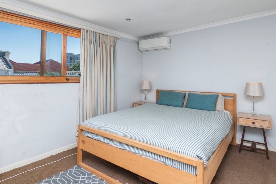 To Let 2 Bedroom Property for Rent in Green Point Western Cape